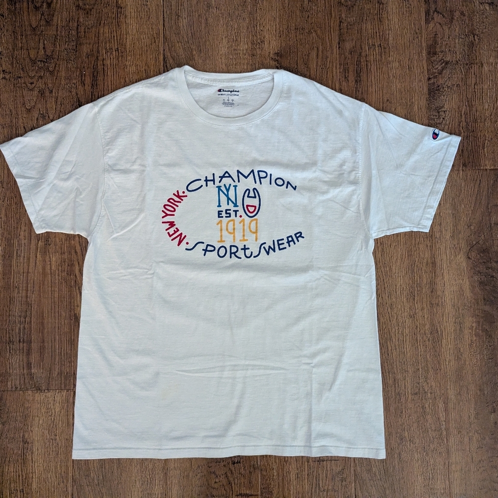 Champion Men's White Graphic T-Shirt L